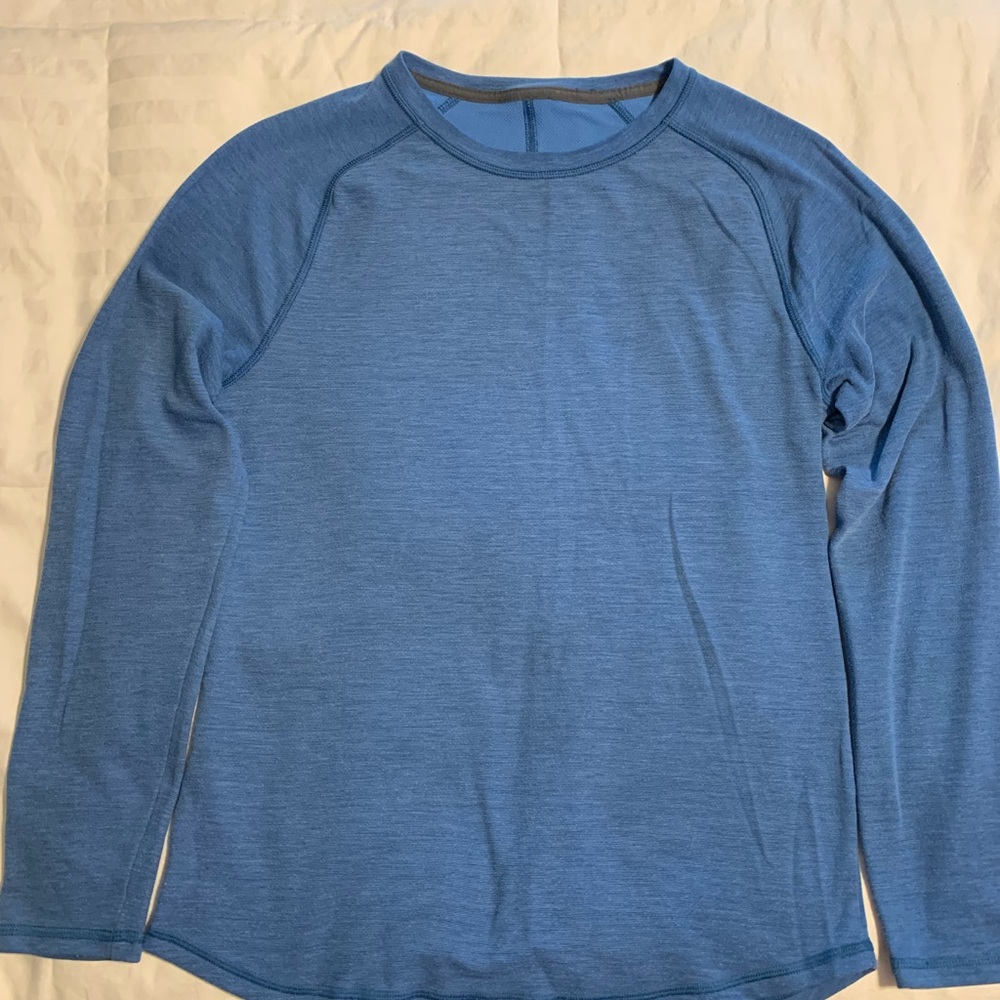 Men's Blue Long Sleeve Shirt by ‘all in motion’
Men’s Sm or Women’s Med